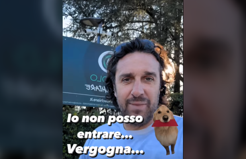 Luca Toni attacca un circolo di Reggio Emilia: “Non posso entrare col cane. Follia”