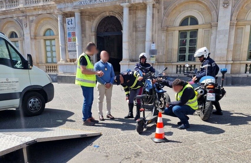 Catania, controlli su bici e scooter elettrici: molti i mezzi trasformati in veri e propri ciclomotori