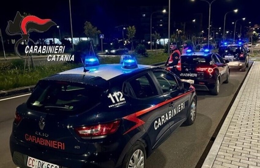Paternò, controlli straordinari dei carabinieri nel centro storico: raffica di multe, recuperata droga