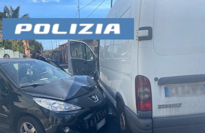Catania, ruba furgone e nella fuga spericolata  causa incidenti e feriti: bloccato dalla polizia