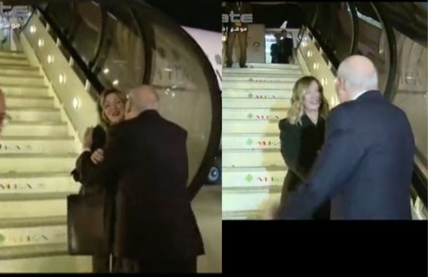Il premier libanese scambia la segretaria per Giorgia Meloni: il video della clamorosa gaffe [VIDEO]