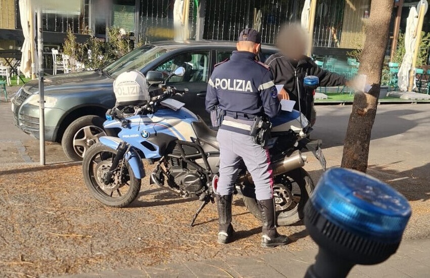 Catania, parcheggiatore abusivo in Piazza Turi Ferro finisce in carcere per tentata estorsione