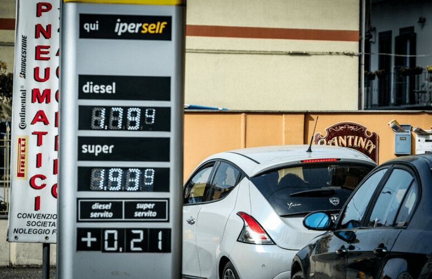 Benzina: prezzo di nuovo alle stelle. Anche al self service