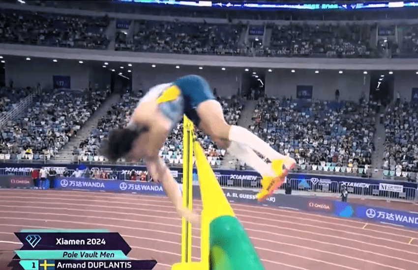 Duplantis senza limiti: battuto per l’ottava volta il record mondiale di salto con l’asta (VIDEO)
