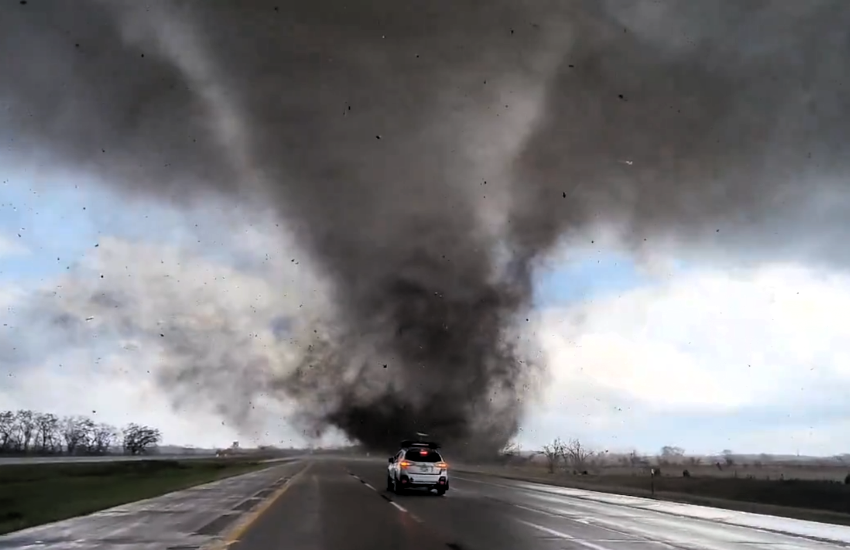 Tornado gigantesco