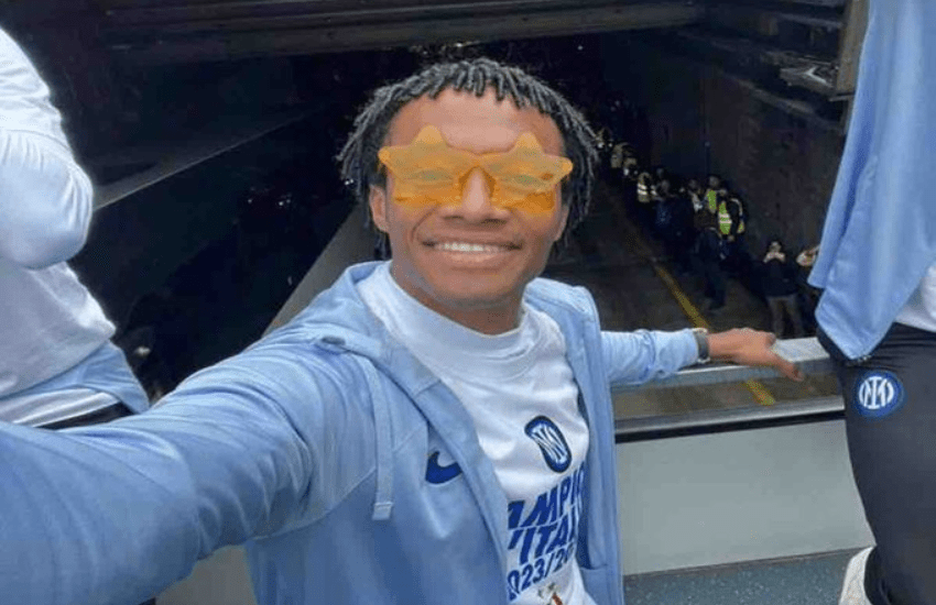Cuadrado partecipa ai cori anti Juve durante la festa scudetto dell’Inter: bufera sui social (VIDEO)