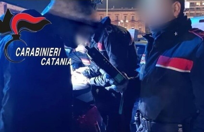 Catania, ubriaco alla guida del camion, tenta di imbarcarsi per Genova: patente ritirata e denuncia