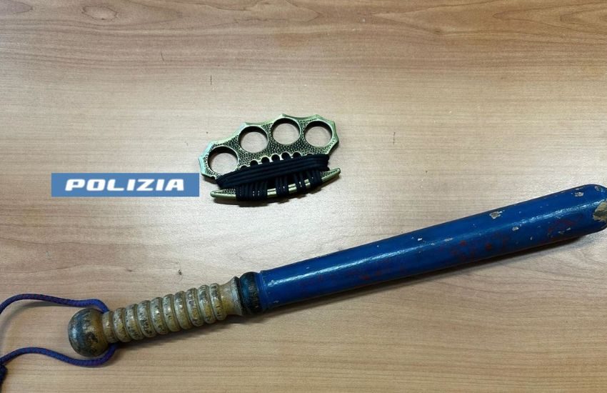 Catania, danneggiano una telecamera di sorveglianza di un’abitazione, tre denunciati