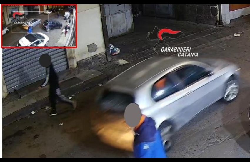 Catania, investe due ragazzini sul motociclo e scappa: denunciato 53enne