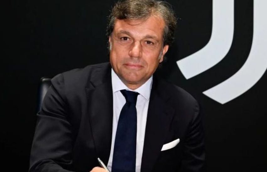 Juventus, il gesto di Giuntoli a Manna sugli spalti fa il giro del web: un tentativo per convincerlo a restare?