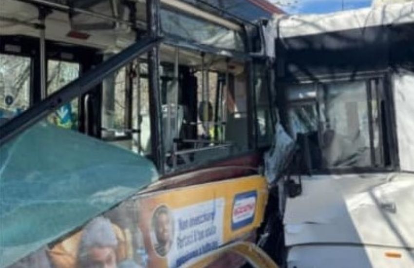 Roma, brutto incidente tra due autobus: ci sono diversi feriti, grave una neonata di 2 mesi
