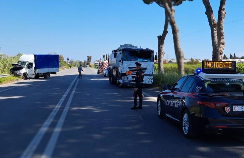 Scontro tra autocisterna e furgone lungo la Pontina: tragedia sfiorata in provincia di Latina