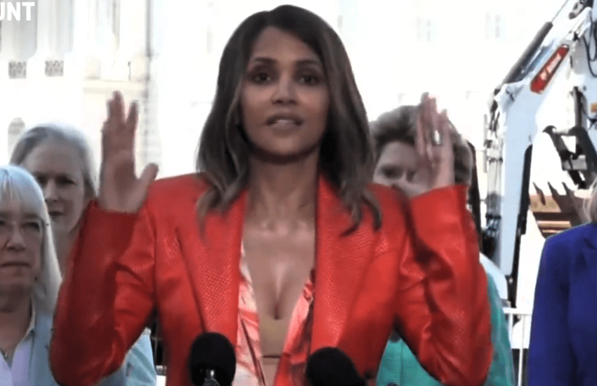 Halle Berry: “Sono in menopausa e le donne non devono vergognarsi”