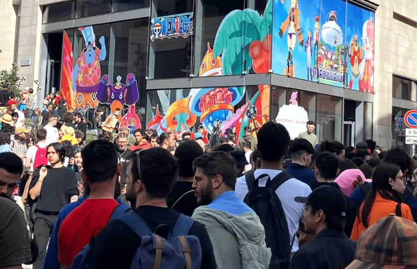 One Piece: in coda per ore in centinaia per l’inaugurazione dello store di Milano (VIDEO)