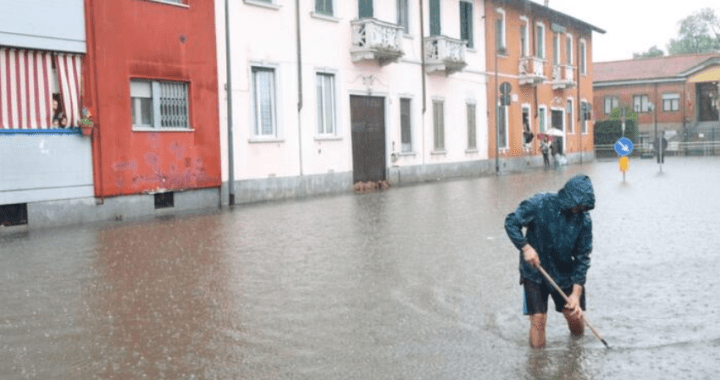 Milano, il Lambro e il Seveso allarmano: pioggia costante da ieri sera (VIDEO)