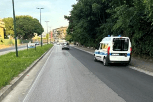 Napoli: pirata della strada uccide una donna mentre attraversa la strada