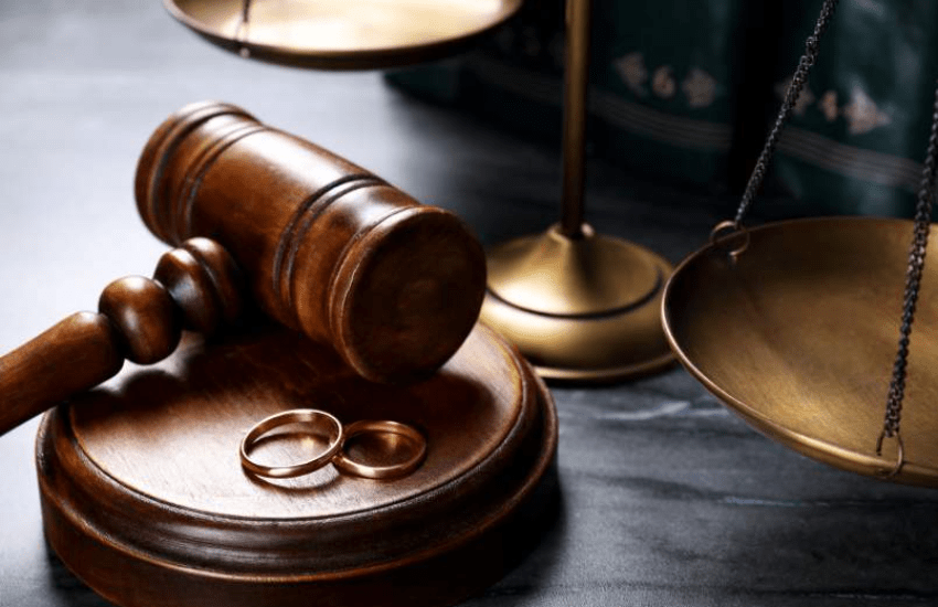 Si finge musulmano per non pagare la cresima del figlio affidato alla ex moglie