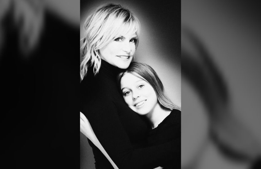 Simona Ventura, commovente dedica alla figlia adottiva: “Mio piccolo Nemo sono arrivati i tuoi 18 anni” (VIDEO)