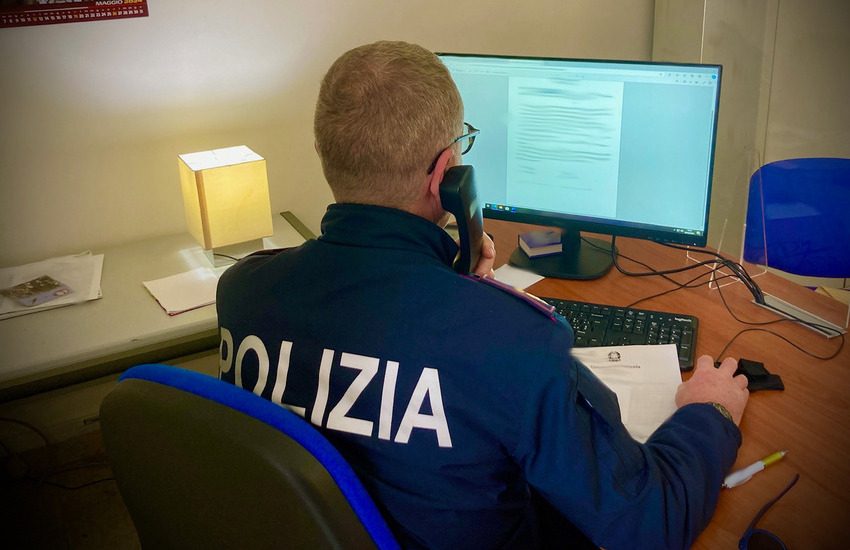 Catania, un ispettore della polizia salva un giovane dal suicidio: il grazie della famiglia