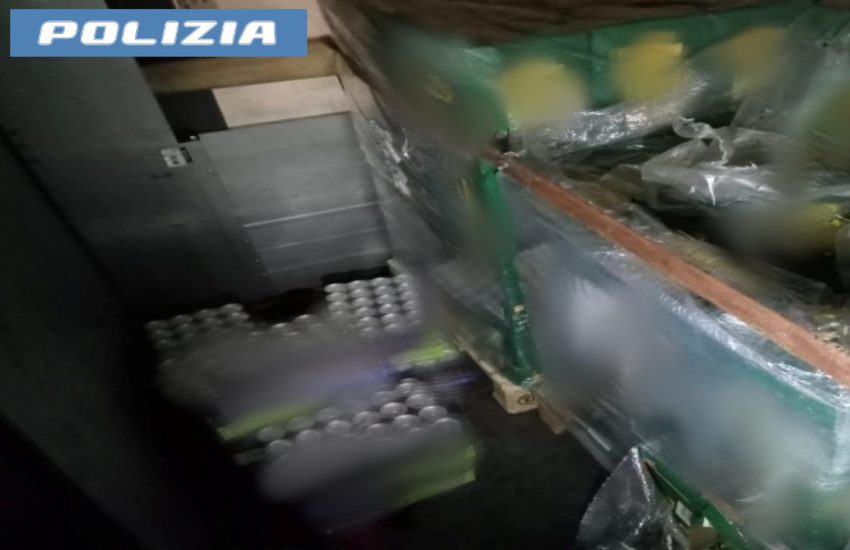 Catania, rubavano nei semirimorchi posteggiati al porto: 6 pregiudicati scoperti dalla polizia