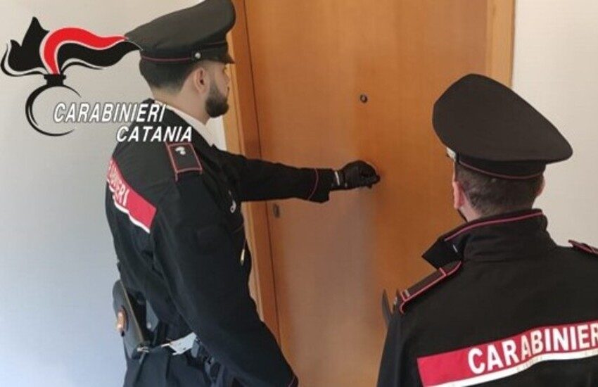 Randazzo, 33enne pretende soldi dal padre dell’ex compagna per ‘rimborso spese’ droga