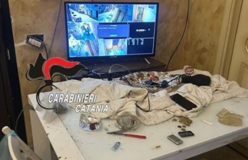 San Cristoforo, Via Di Giacomo: i Carabinieri arrestano 4 pusher