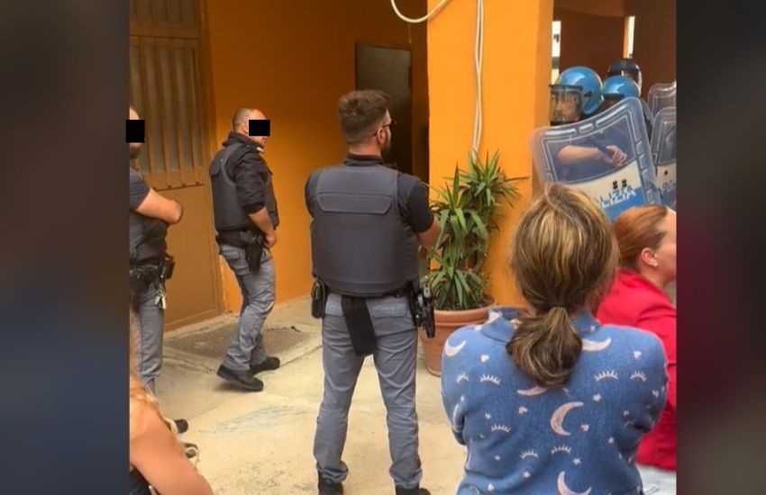 Si abbassa i pantaloni davanti a una bimba di 5 anni, uomo rischia di essere linciato dalla folla