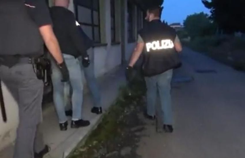 Verona, torturato e rapinato dal branco: resterà col viso deformato