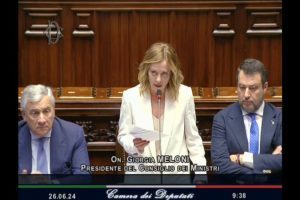 Meloni alla Camera: “Nessun rimpasto, governo solido e al lavoro fino alla fine”