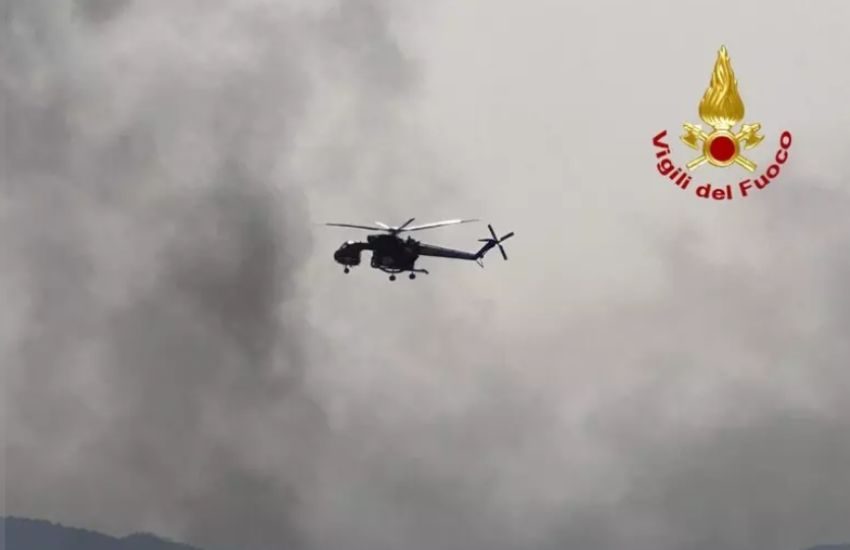 Incendio in discarica nel Messinese, continua il rogo