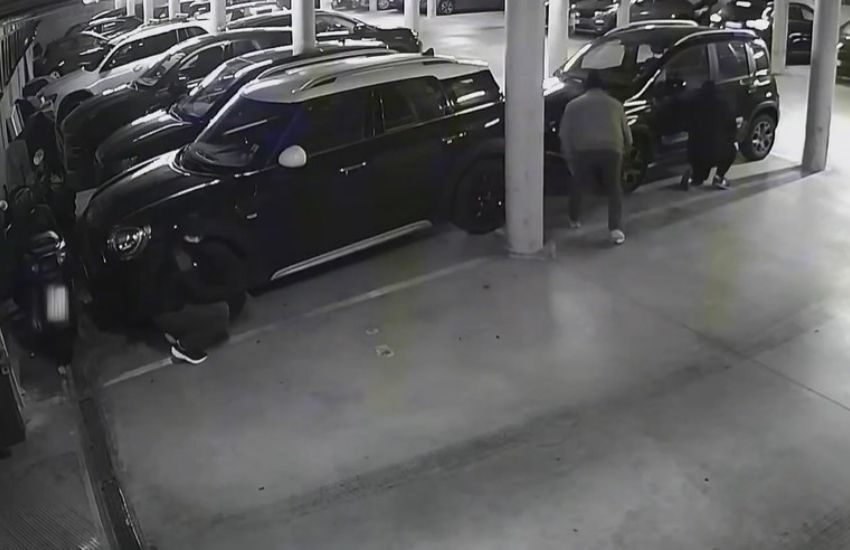 Artigiano fa i lavori in villa, poi organizza una rapina: sequestrata una dentista