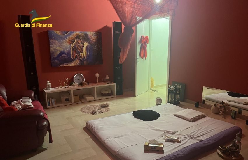 Barletta, sesso a pagamento nel centro massaggi: Gratis con la “raccolta punti”