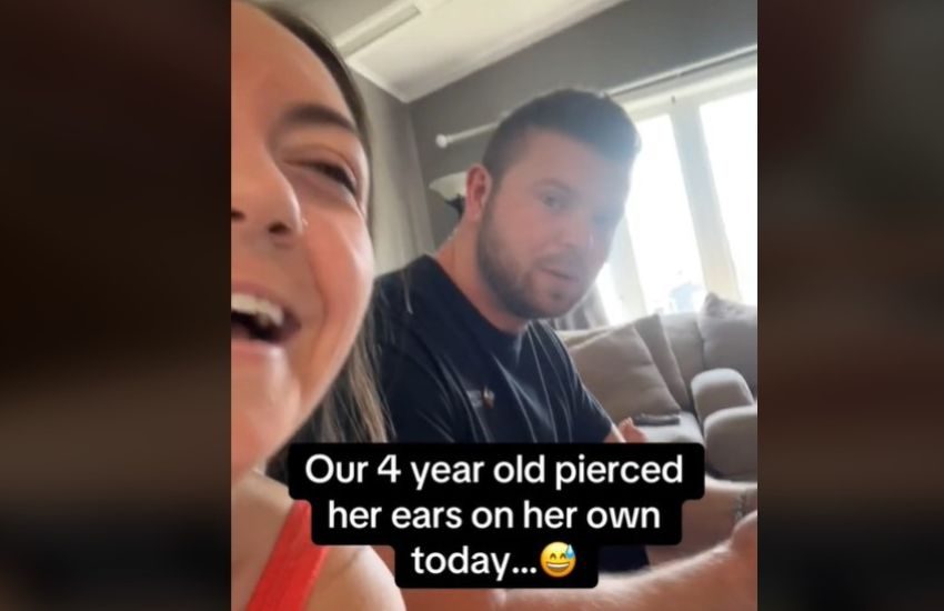Bimba di 4 anni si fa i buchi alle orecchie da sola, ma la mamma la prende bene: “Sono orgogliosa di lei!”