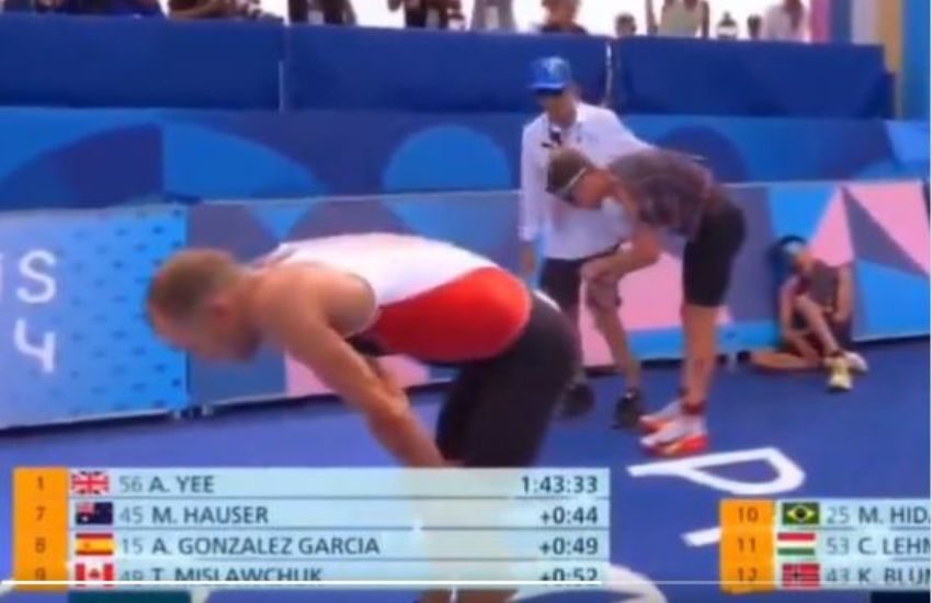 Ancora polemiche alle Olimpiadi: vomiti e malori tra gli atleti dopo aver nuotato nella Senna [VIDEO]