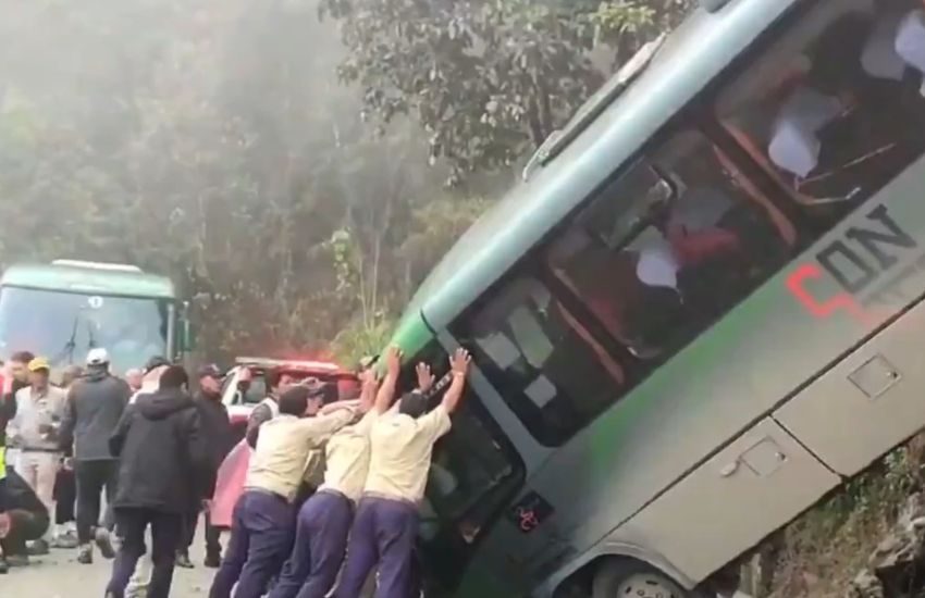 Gravissimo incidente in Perù, bus finisce fuori strada: diversi italiani tra i feriti
