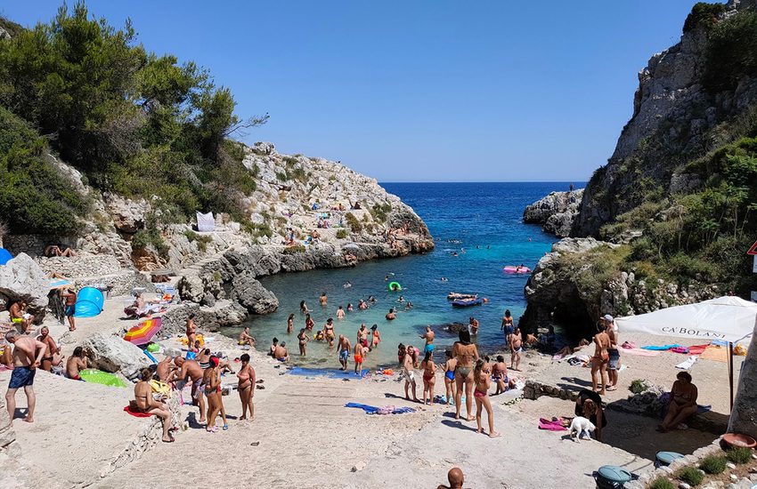 Malore in mare dopo il tuffo, muore 78enne salentino