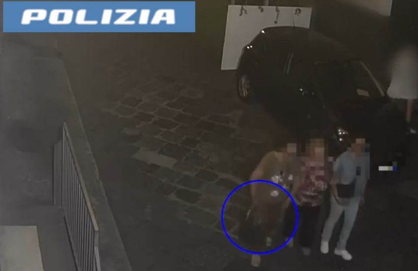 Catania, scippano una donna a bordo di uno scooter in pieno centro – (VIDEO)