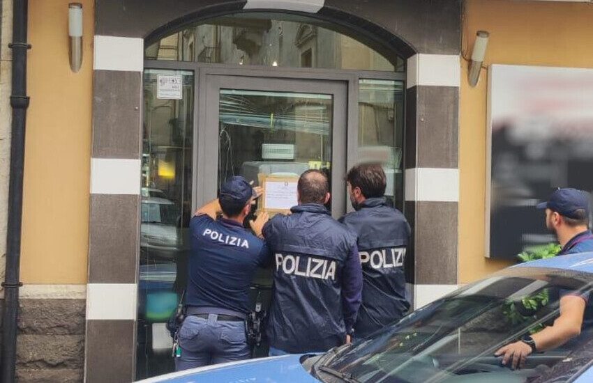 Catania, aggressione vigili in Piazza Addamo: sospesa attività bar dei due fratelli