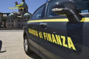 Ndrangheta: armi da guerra a Gioia Tauro, tre arresti