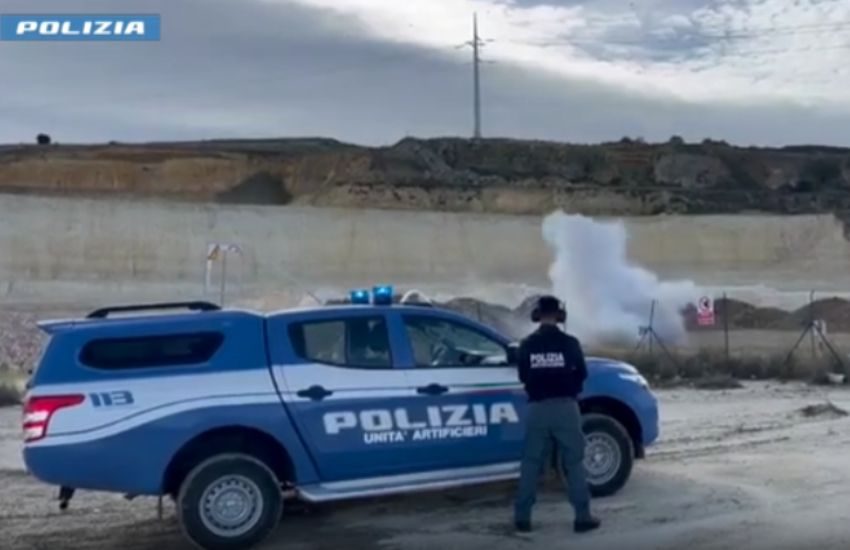 San Giovanni Galermo, nasconde 40 bombe carta in garage, arrestato 40enne