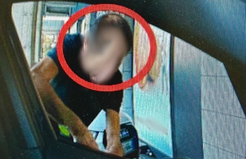 Catania, ruba i fanali da un’auto in sosta, incastrato dalla dash ca’, denunciato 30enne