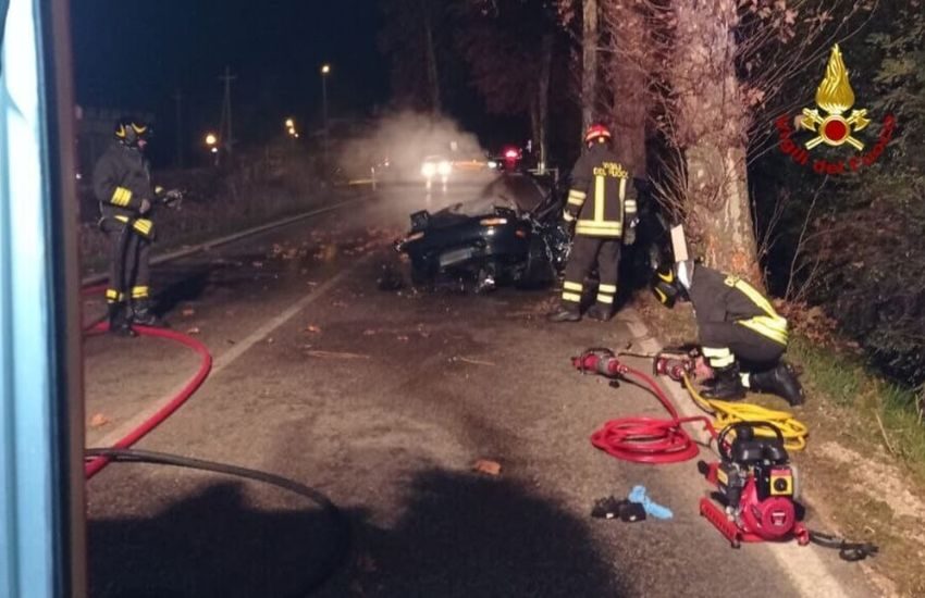 Treviso, tragico incidente stradale: 29enne si schianta contro un platano per evitare uno scontro
