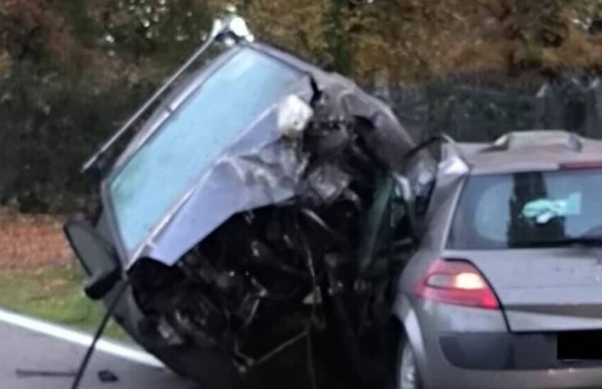 Drammatico incidente lungo la Casilina: un morto ed una donna gravemente ferita nel frontale tra due auto