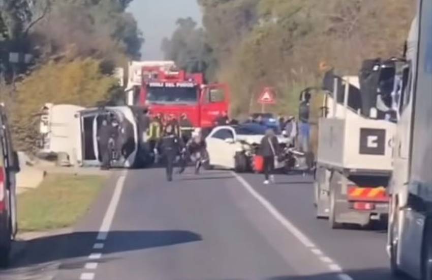 Drammatico incidente in provincia di Latina: violentissimo scontro tra un’auto ed un autocompattatore. Due i feriti, uno in modo serio