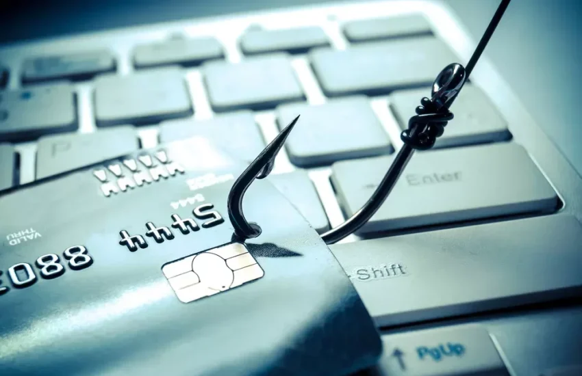 Vittima di una truffa on line, gli svuotano il conto… Utente di Poste si rivolge al Tribunale che condanna l’azienda al risarcimento. Succede a Velletri