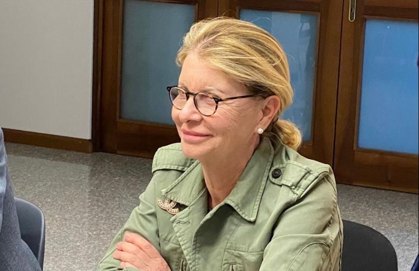 La sottosegretaria Sandra Savino: “Non siamo noi politici a guadagnare tanto, sono gli altri che prendono poco”