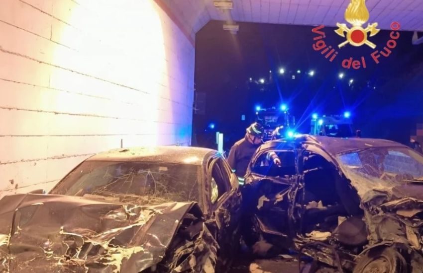 Catanzaro, tragico schianto in galleria: muore un ragazzo di 15 anni, altri 6 giovani feriti