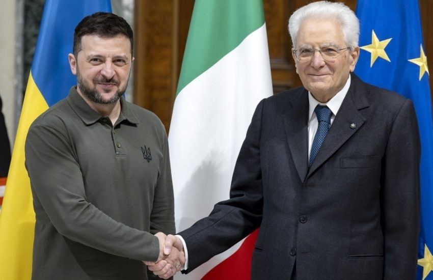 Mattarella: “La Russia ha violato ogni regola di convivenza e sui soldati italiani in Ucraina dice…