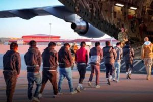 Migranti, anche l’Olanda riattiva i trasferimenti dei “dublinanti” verso l’Italia: Schlein: “Boomerang del governo”