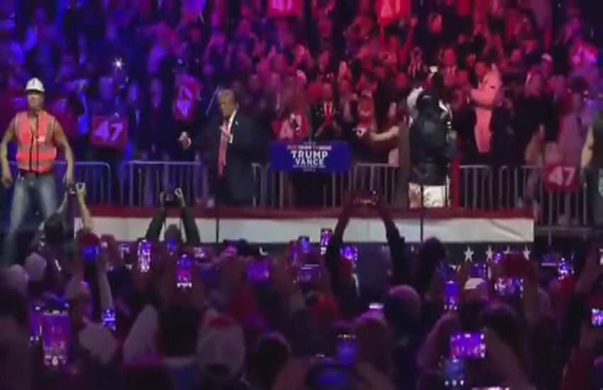 Trump balla con i Village People, show prima di insediamento – VIDEO